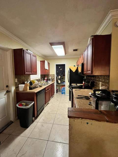 4730 NE 2nd Avenue, Deerfield Beach FL - photo 7 of 17