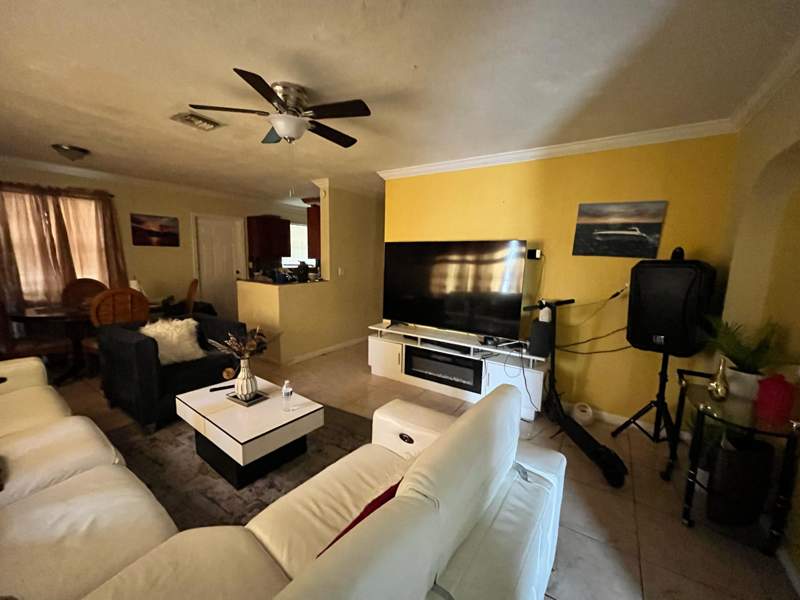 4 bedroom Single Family Residence at 4730 NE 2nd Avenue, Pompano Beach Highlands 7th Sec, Deerfield Beach — photo 3