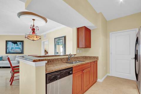 975 NW Flagler Avenue #206, Stuart FL - photo 6 of 57