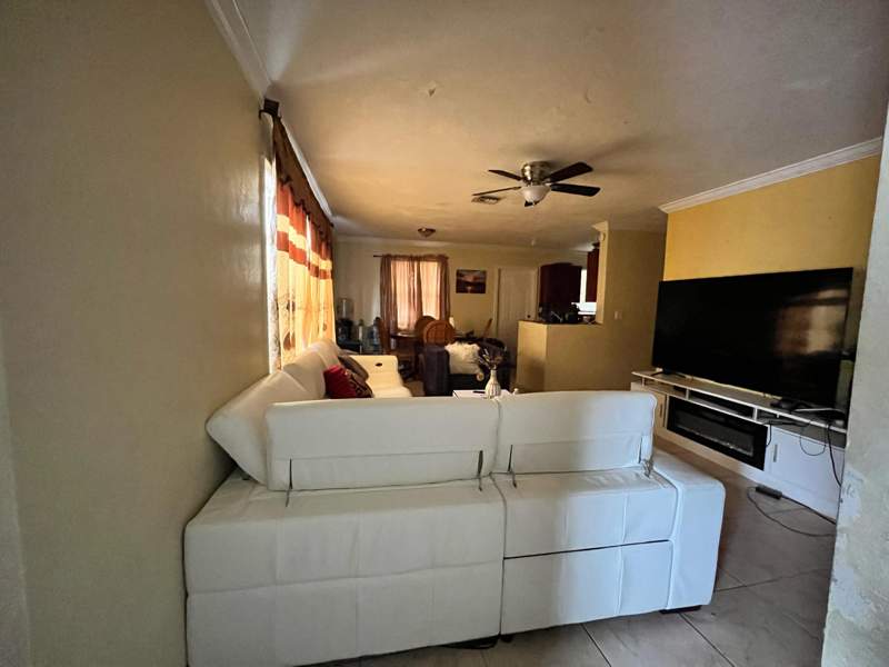 4 bedroom Single Family Residence at 4730 NE 2nd Avenue, Pompano Beach Highlands 7th Sec, Deerfield Beach — photo 4