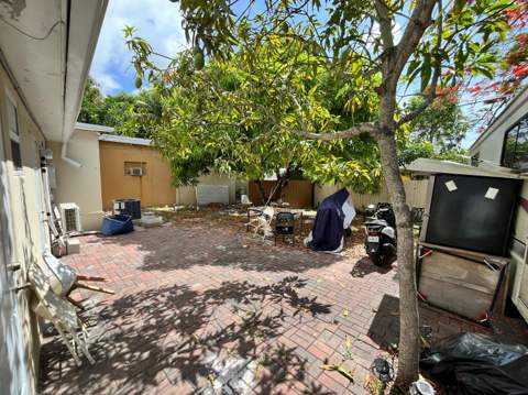 4730 NE 2nd Avenue, Deerfield Beach FL - photo 10 of 17
