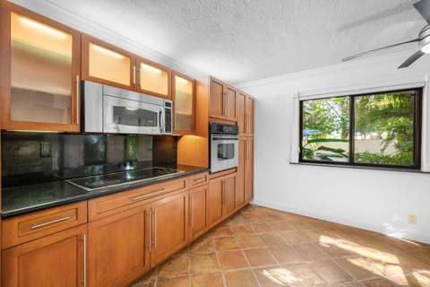 16 Via Lago, Boynton Beach FL - photo 17 of 45