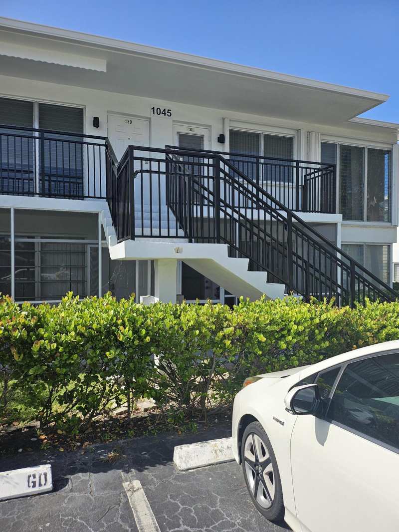 1 bedroom Co-Ownership at 1045 SE 15th Street #13c, Cliff Lake Villas Co-Op, Fort Lauderdale — photo 1