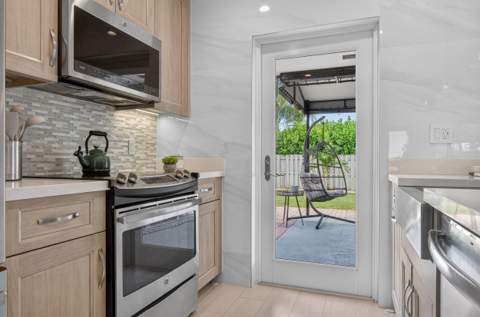 4800 NE 15th Terrace, Oakland Park FL - photo 9 of 38