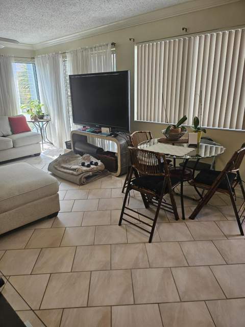 1045 SE 15th Street #13c, Fort Lauderdale FL - photo 9 of 17