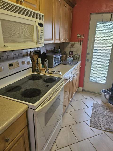 1045 SE 15th Street #13c, Fort Lauderdale FL - photo 8 of 17