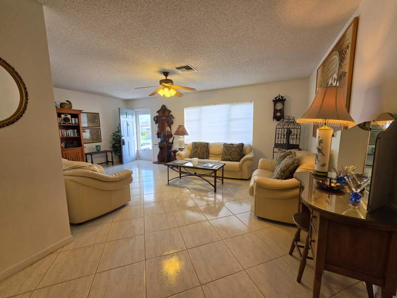 3 bedroom Single Family Residence at 5404 Belleville Road, Cypress Lakes 4, West Palm Beach — photo 4