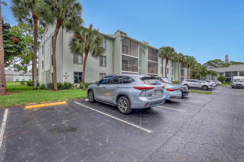 2 bedroom Condominium at 3630 Alder Drive #Apt H1, Palm Club West Village 1 Condo, West Palm Beach — photo 2