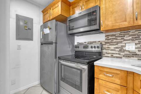 3630 Alder Drive #Apt H1, West Palm Beach FL - photo 12 of 34