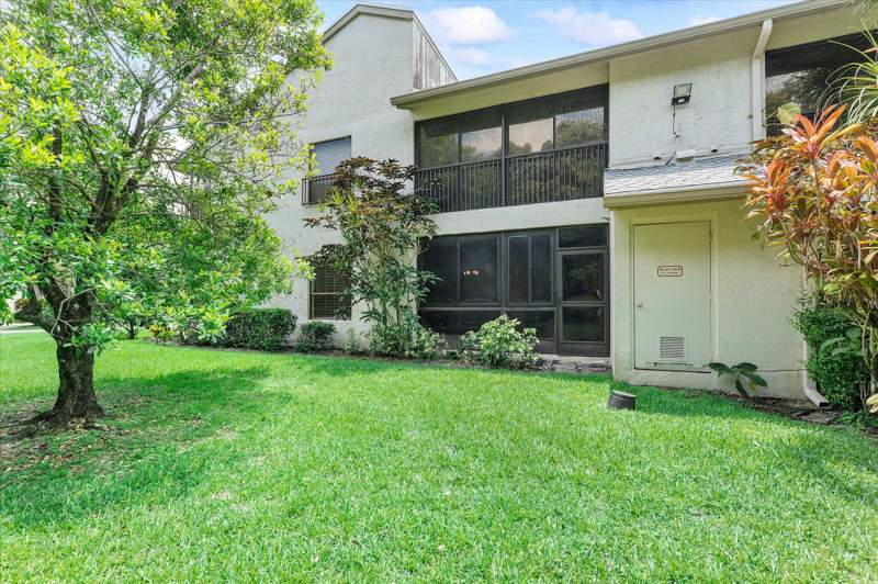 2 bedroom Condominium at 3873 NW 35th Street #1505, Karanda Village Vi-C Condo, Coconut Creek — photo 3