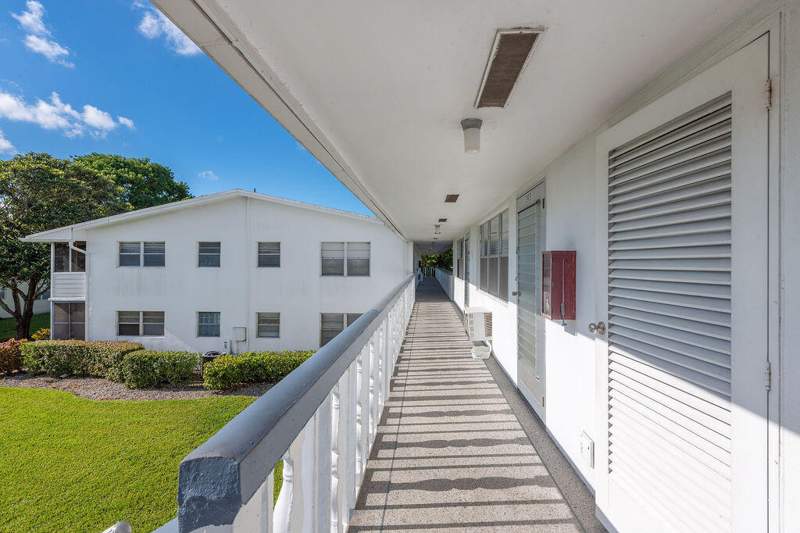 1 bedroom Condominium at 393 Windsor, Windsor Condos, West Palm Beach — photo 3