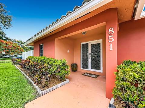 851 E Plantation Circle, Plantation FL - photo 11 of 60