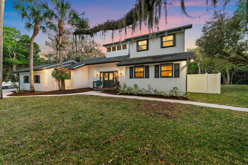 4 bedroom Single Family Residence at 6001 S Citrus Avenue, Metes And Bounds, Fort Pierce — photo 2