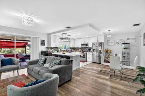 1434 SE Larkwood Circle, FL - photo 7 of 49