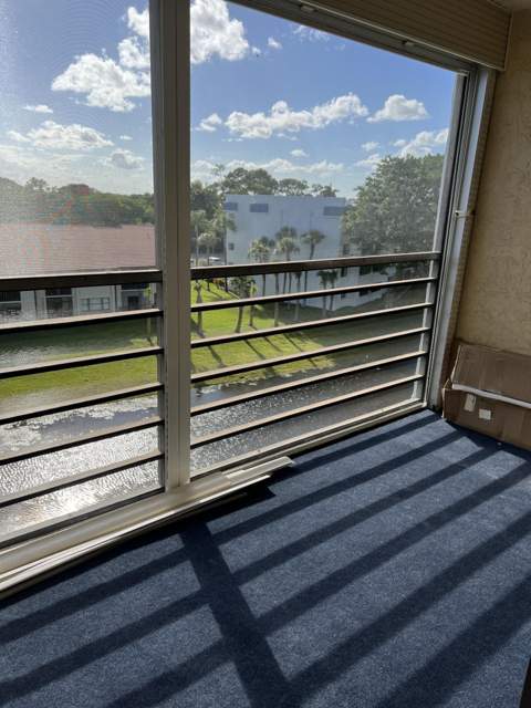 7770 Tahiti Lane #504, Lake Worth FL - photo 13 of 27
