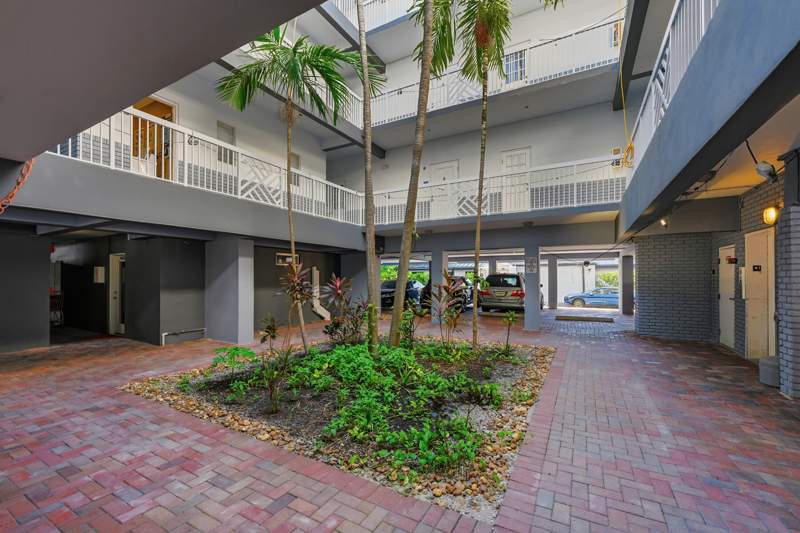 2 bedroom Condominium at 2420 SE 17th Street #401c, VILLAGE AT HARBOR BEACH CONDO, Fort Lauderdale — photo 3