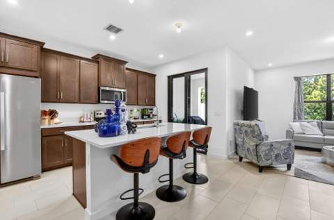 7351 Lenora Lane, Lake Worth FL - photo 9 of 33