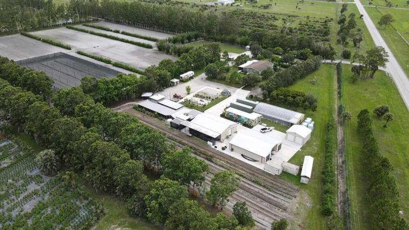 4 bedroom Single Family Residence at 8006 SW Kanner Highway, Box Ranch Groves, Indiantown — photo 4