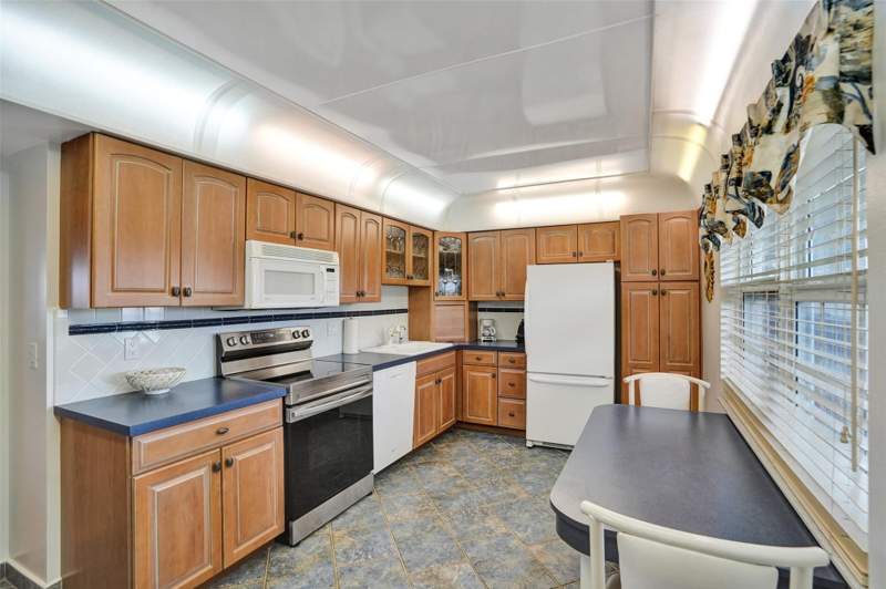 3 bedroom Condominium at 2900 N Course Drive #602, No 53 Palm-Aire Country Club, Pompano Beach — photo 4