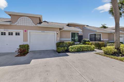 8350 Springlake Drive, Boca Raton FL - photo 6 of 54