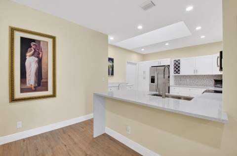 8350 Springlake Drive, Boca Raton FL - photo 13 of 54