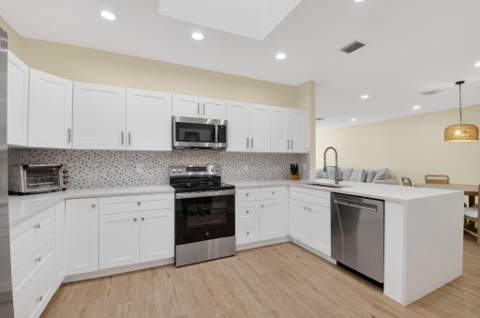8350 Springlake Drive, Boca Raton FL - photo 16 of 54