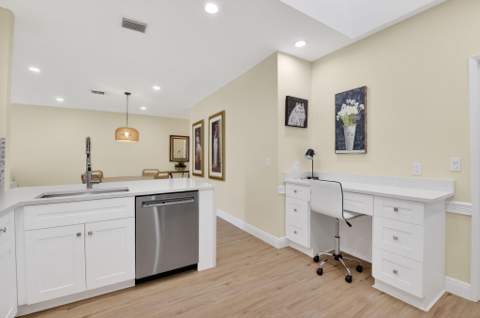 8350 Springlake Drive, Boca Raton FL - photo 18 of 54