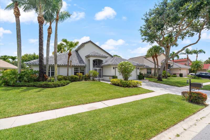 3 bedroom Single Family Residence at 6929 Grenelefe Road, Lakeridge Greens At Pipers Glen, Boynton Beach — photo 1