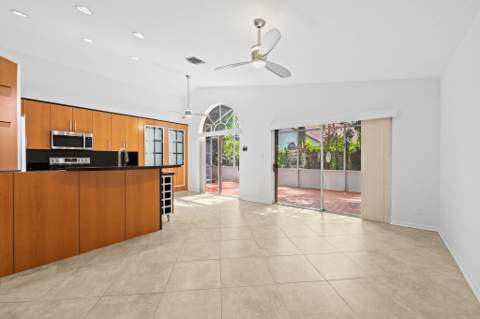 2712 Cayenne Avenue, Cooper City FL - photo 13 of 36