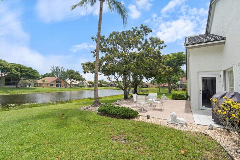 3 bedroom Single Family Residence at 6929 Grenelefe Road, Lakeridge Greens At Pipers Glen, Boynton Beach — photo 4