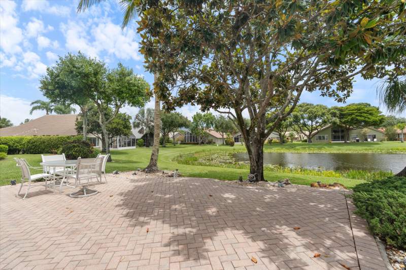 3 bedroom Single Family Residence at 6929 Grenelefe Road, Lakeridge Greens At Pipers Glen, Boynton Beach — photo 3