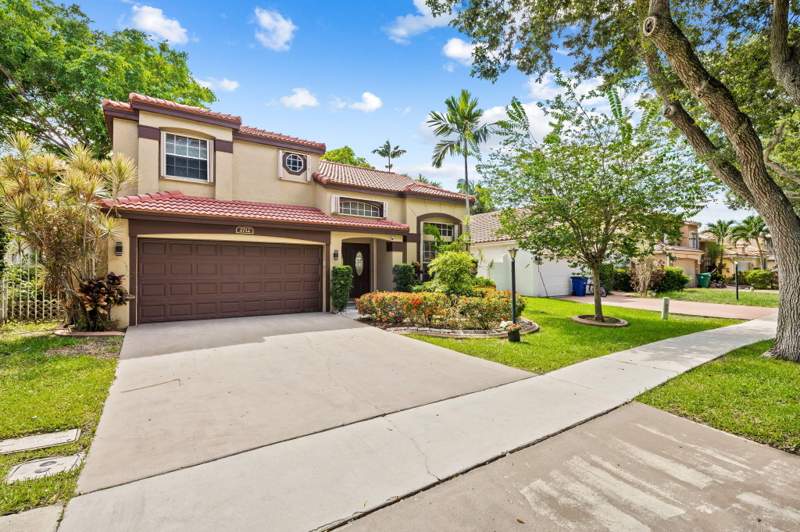 3 bedroom Single Family Residence at 2712 Cayenne Avenue, Embassy Lakes, Cooper City — photo 2