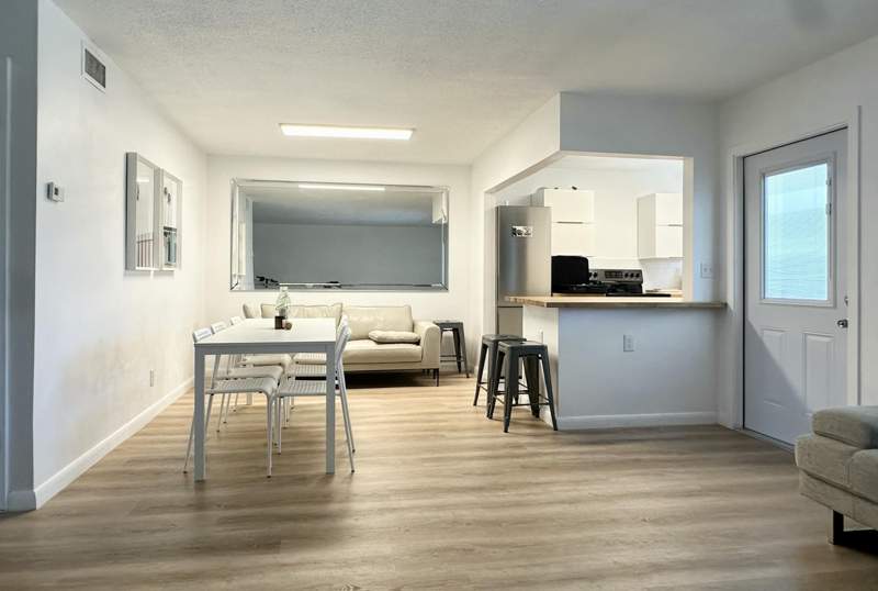 2 bedroom Stock Cooperative at 580 Egret Drive #305, Casa Paradiso Co-Op, Hallandale Beach — photo 5