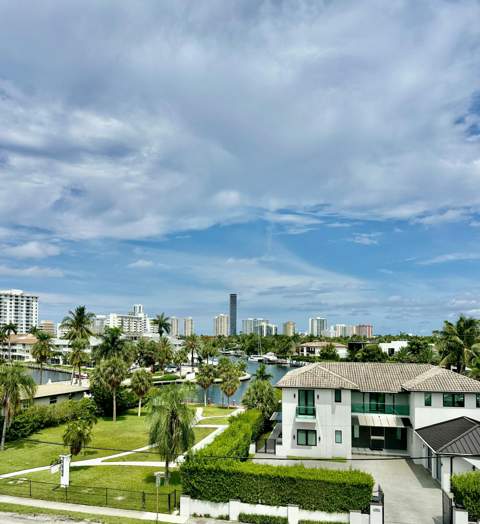 580 Egret Drive #305, Hallandale Beach FL - photo 16 of 20