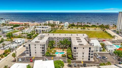 4117 Bougainvilla Drive #207, Lauderdale-By-The-Sea FL - photo 9 of 47
