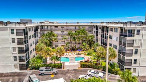 4117 Bougainvilla Drive #207, Lauderdale-By-The-Sea FL - photo 12 of 47