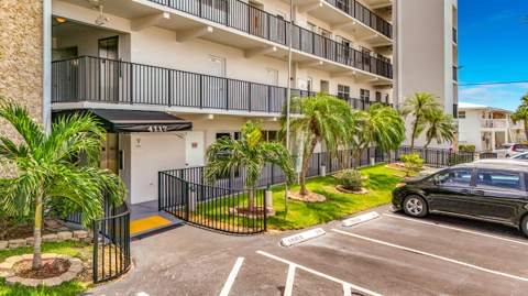 4117 Bougainvilla Drive #207, Lauderdale-By-The-Sea FL - photo 13 of 47