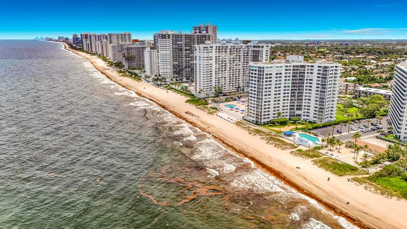 2 bedroom Condominium at 4117 Bougainvilla Drive #207, Leisure By The Sea East Condo, Lauderdale-By-The-Sea — photo 2