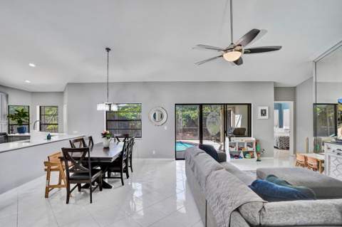 54 Cedar Circle, Boynton Beach FL - photo 10 of 59