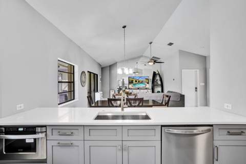 54 Cedar Circle, Boynton Beach FL - photo 24 of 59