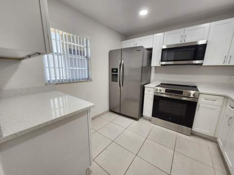 330 NE 26th Avenue #202, Boynton Beach FL - photo 6 of 48