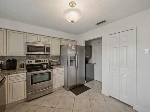 4759 Storkwood Terrace #A, Boynton Beach FL - photo 6 of 19
