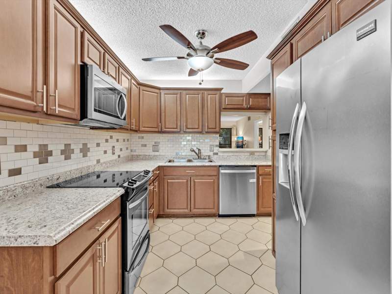 2 bedroom Condominium at 10143 Mangrove Drive #203, Banyan Springs, Boynton Beach — photo 2