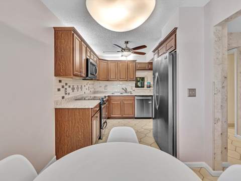 10143 Mangrove Drive #203, Boynton Beach FL - photo 9 of 73