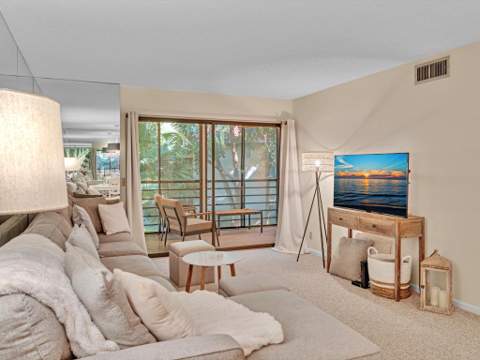 10143 Mangrove Drive #203, Boynton Beach FL - photo 24 of 73