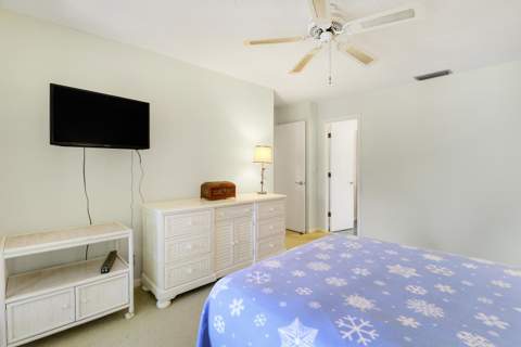 1127 E Seminole Avenue #15b, Jupiter FL - photo 17 of 37