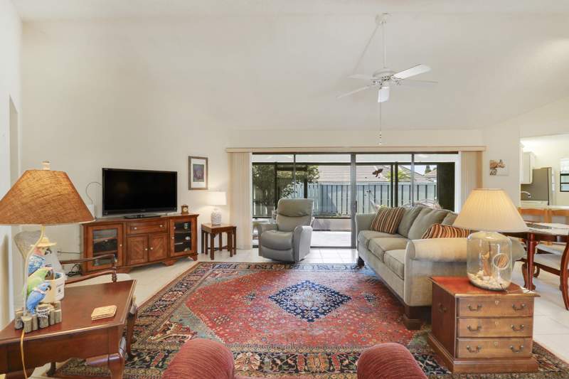 2 bedroom Villa at 1127 E Seminole Avenue #15b, Bella Vista, Jupiter — photo 5