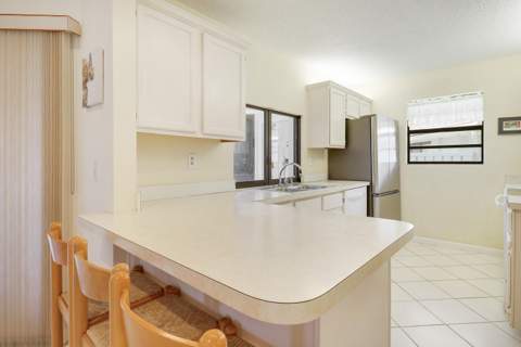 1127 E Seminole Avenue #15b, Jupiter FL - photo 12 of 37