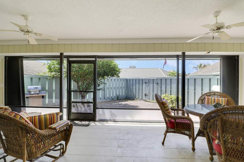 2 bedroom Villa at 1127 E Seminole Avenue #15b, Bella Vista, Jupiter — photo 2