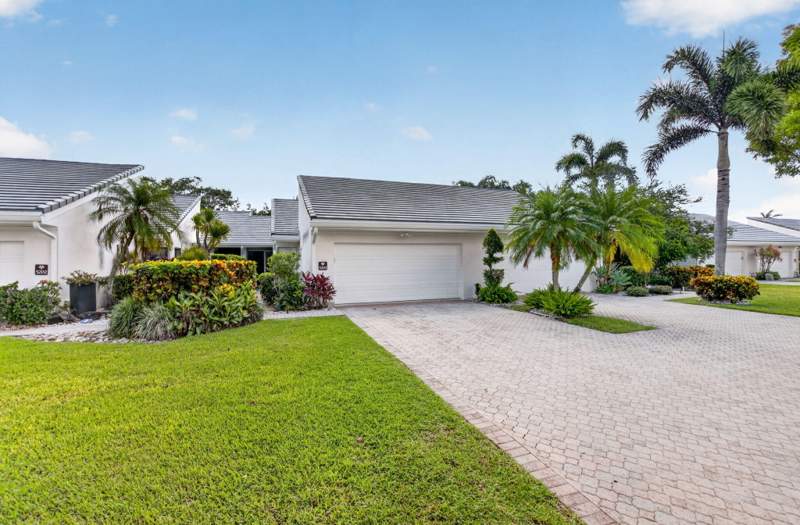 2 bedroom Single Family Residence at 19950 Sawgrass Lane #5203, Village Of Peppertree Condo 1, Boca Raton — photo 2